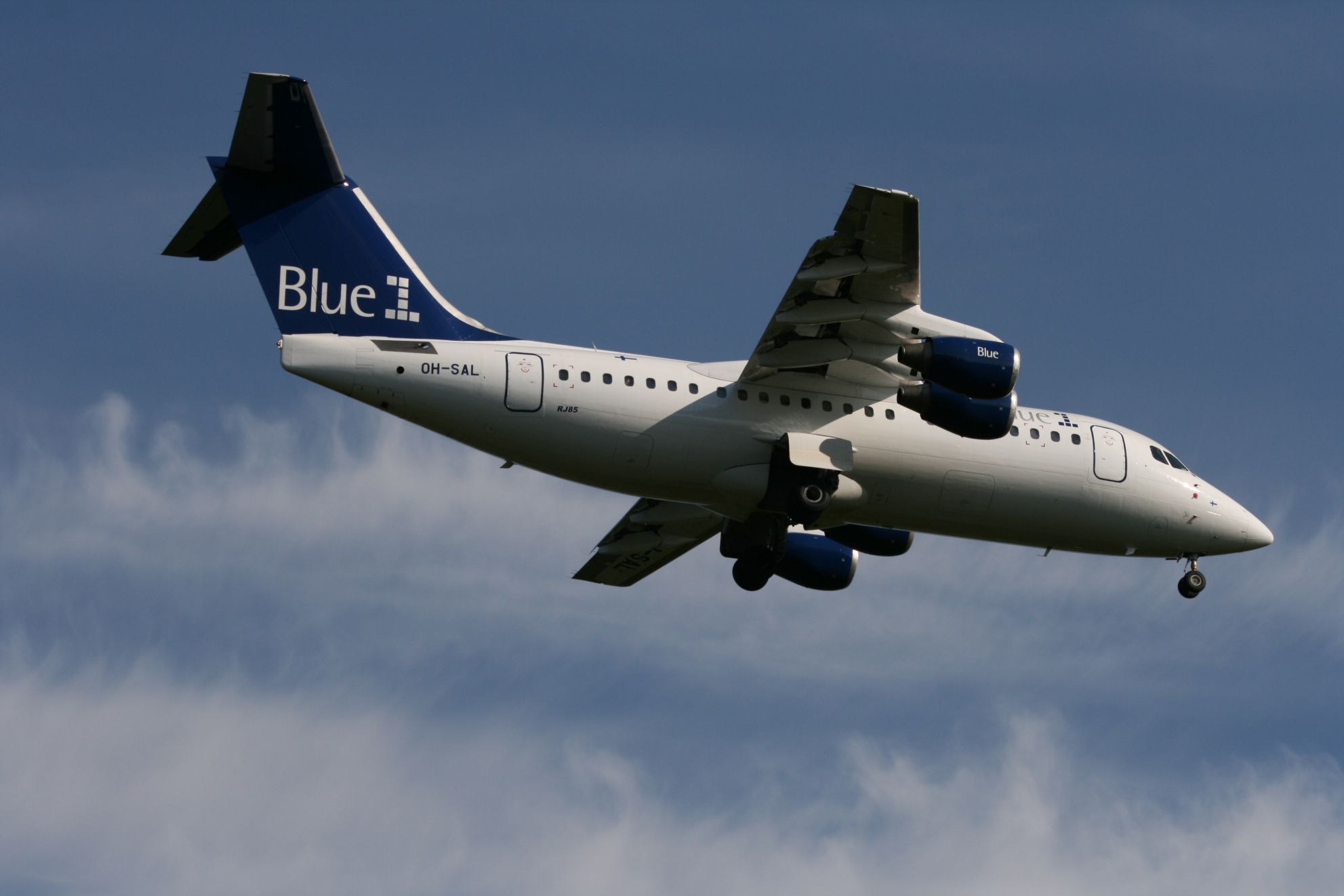 IMG_1198.JPG - OH-SAL,  Blue1, BAE Systems Avro 146-RJ85, Helsinki - Vantaa (HEL / EFHK), Finland, May 26, 2008
