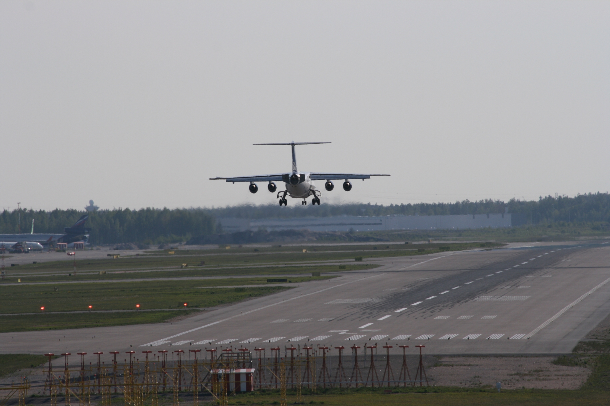 IMG_1224.JPG - OH-SAJ, Blue1, BAE Systems Avro 146-RJ85, Helsinki - Vantaa (HEL / EFHK), Finland, May 26, 2008