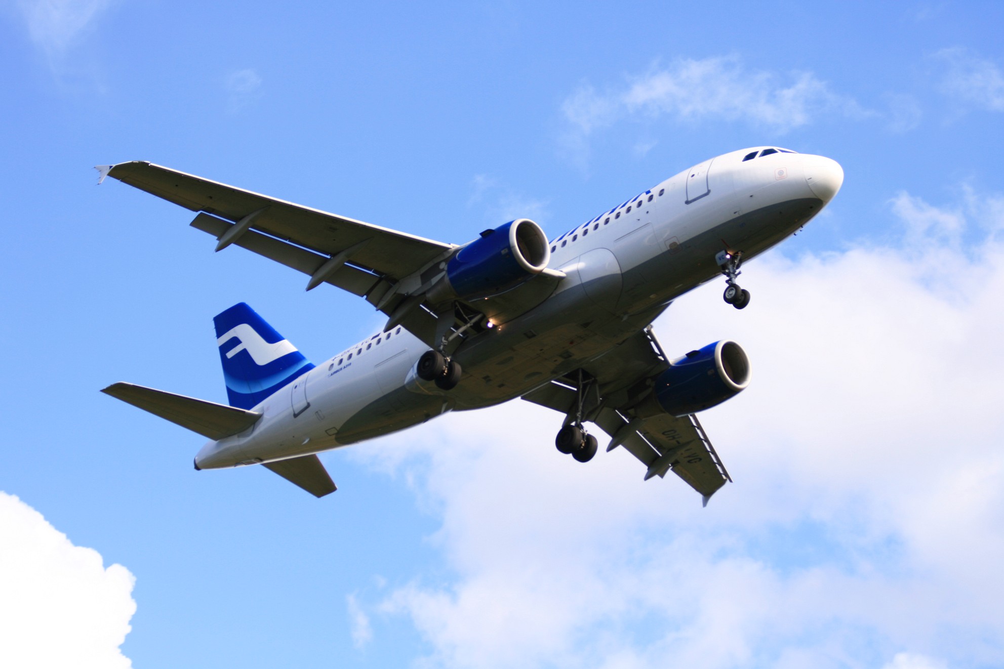 IMG_4379.JPG - OH-LVC, Finnair, Airbus A319-112, Helsinki - Vantaa (HEL / EFHK), Finland, September 05, 2008