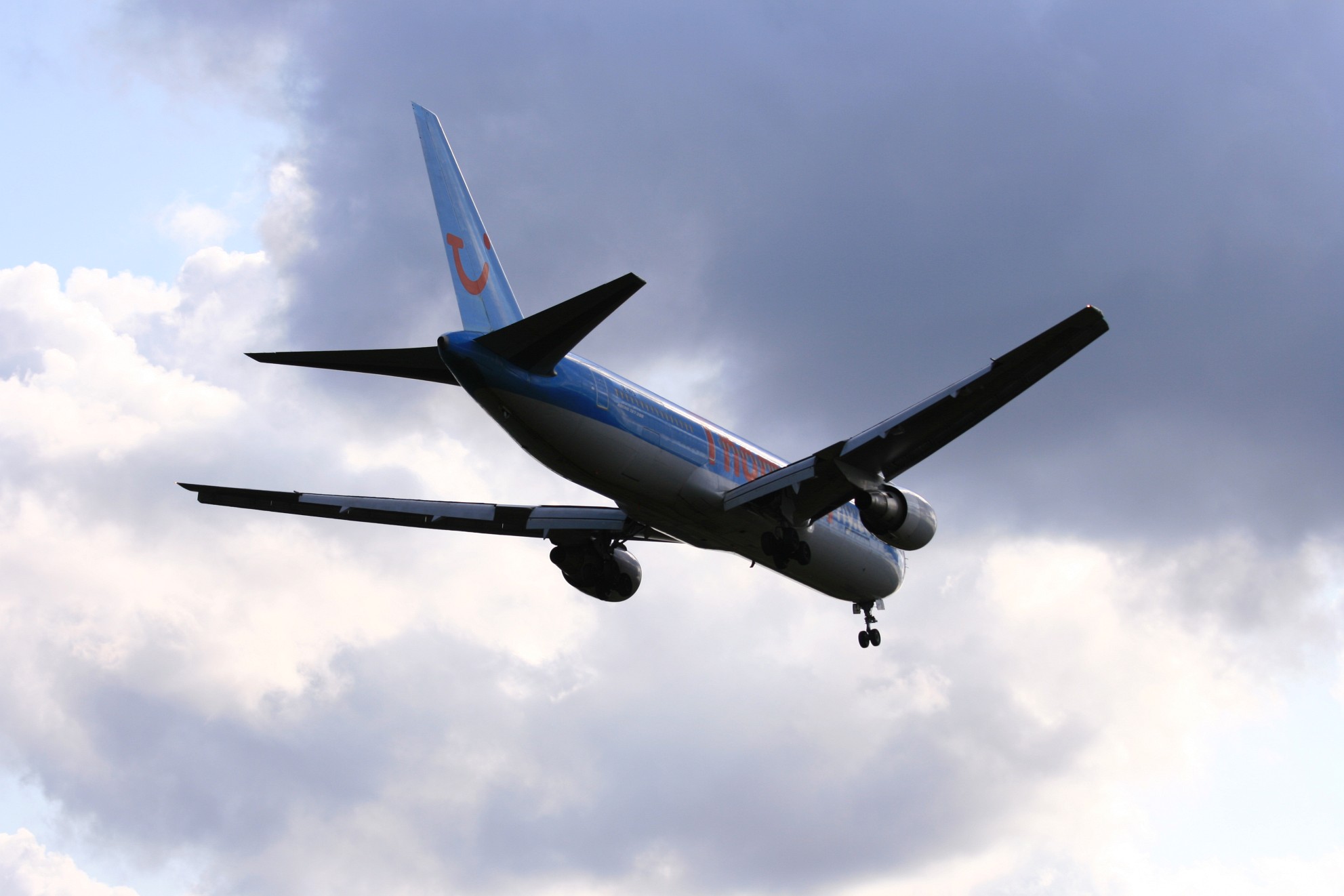 IMG_4457.JPG - SE-RFS, Thomsonfly (TUIfly Nordic), Boeing 767-304/ER , Helsinki - Vantaa (HEL / EFHK), Finland, September 05, 2008