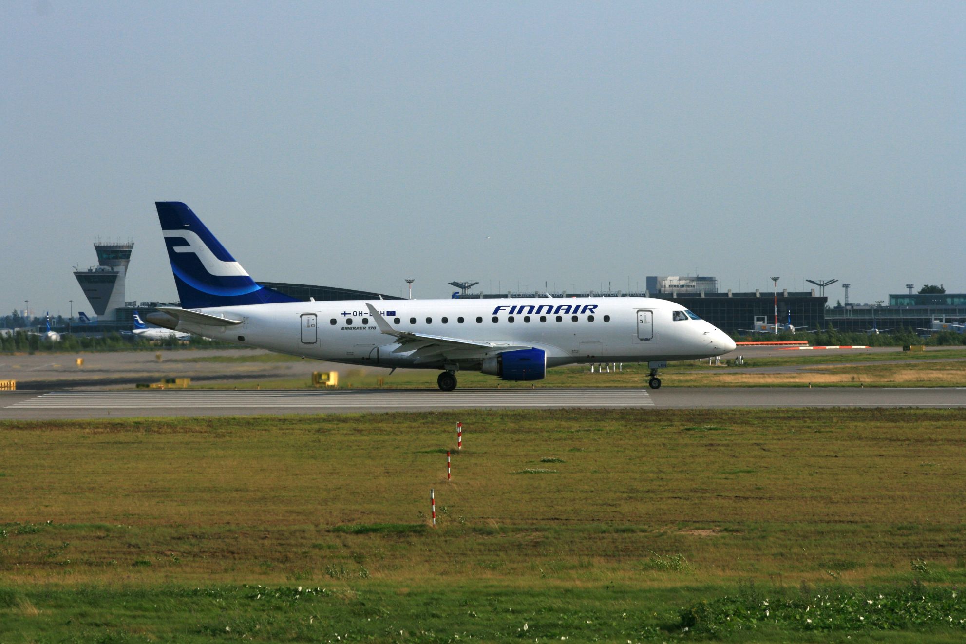 IMG_8664.JPG - OH-LEH, Finnair, Embraer ERJ-170-100LR 170LR, Helsinki - Vantaa (HEL / EFHK), Finland, Sep 2, 2009