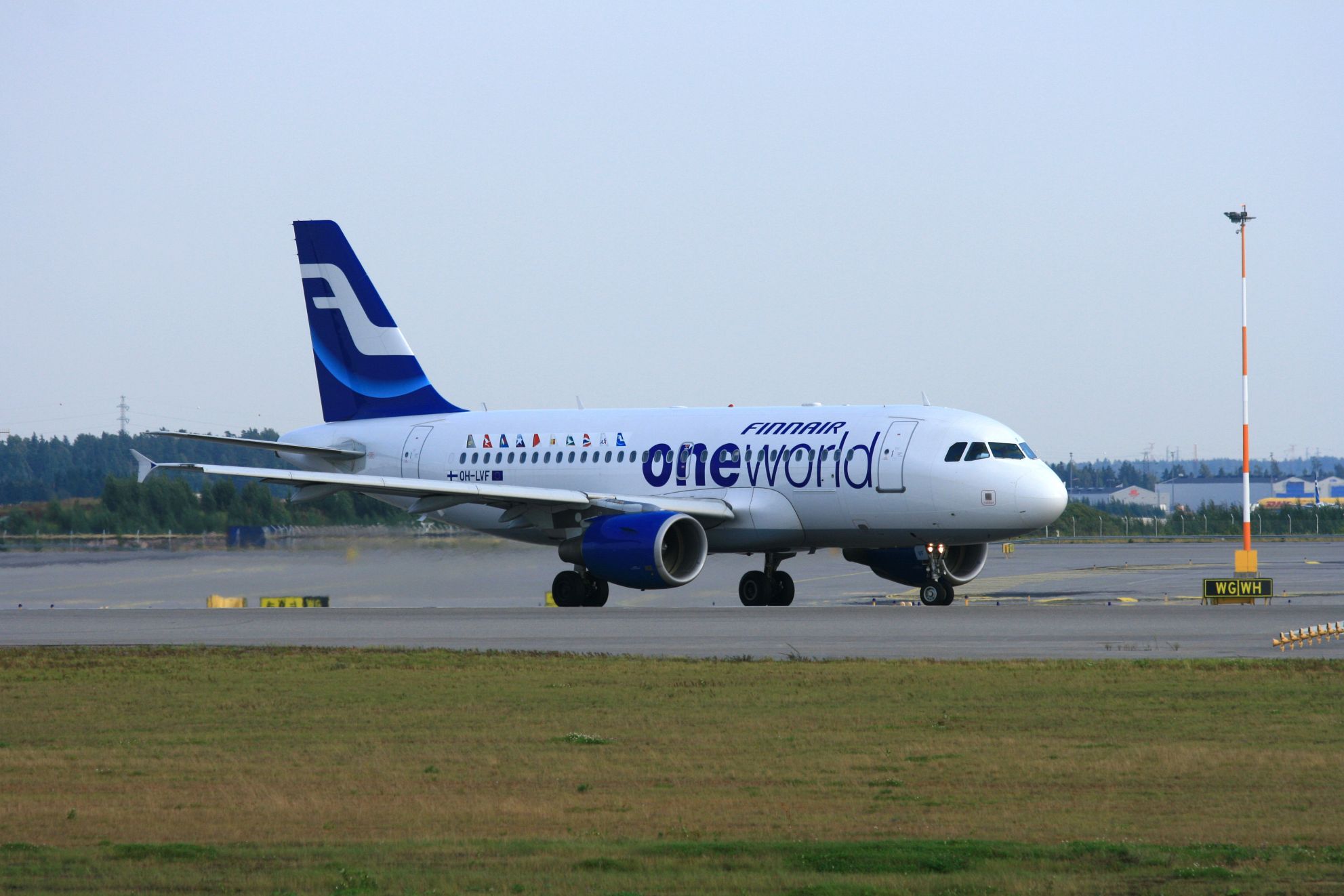 IMG_8766.JPG - OH-LVF, Finnair, Airbus A319-112, Helsinki - Vantaa (HEL / EFHK), Finland, Sep 2, 2009