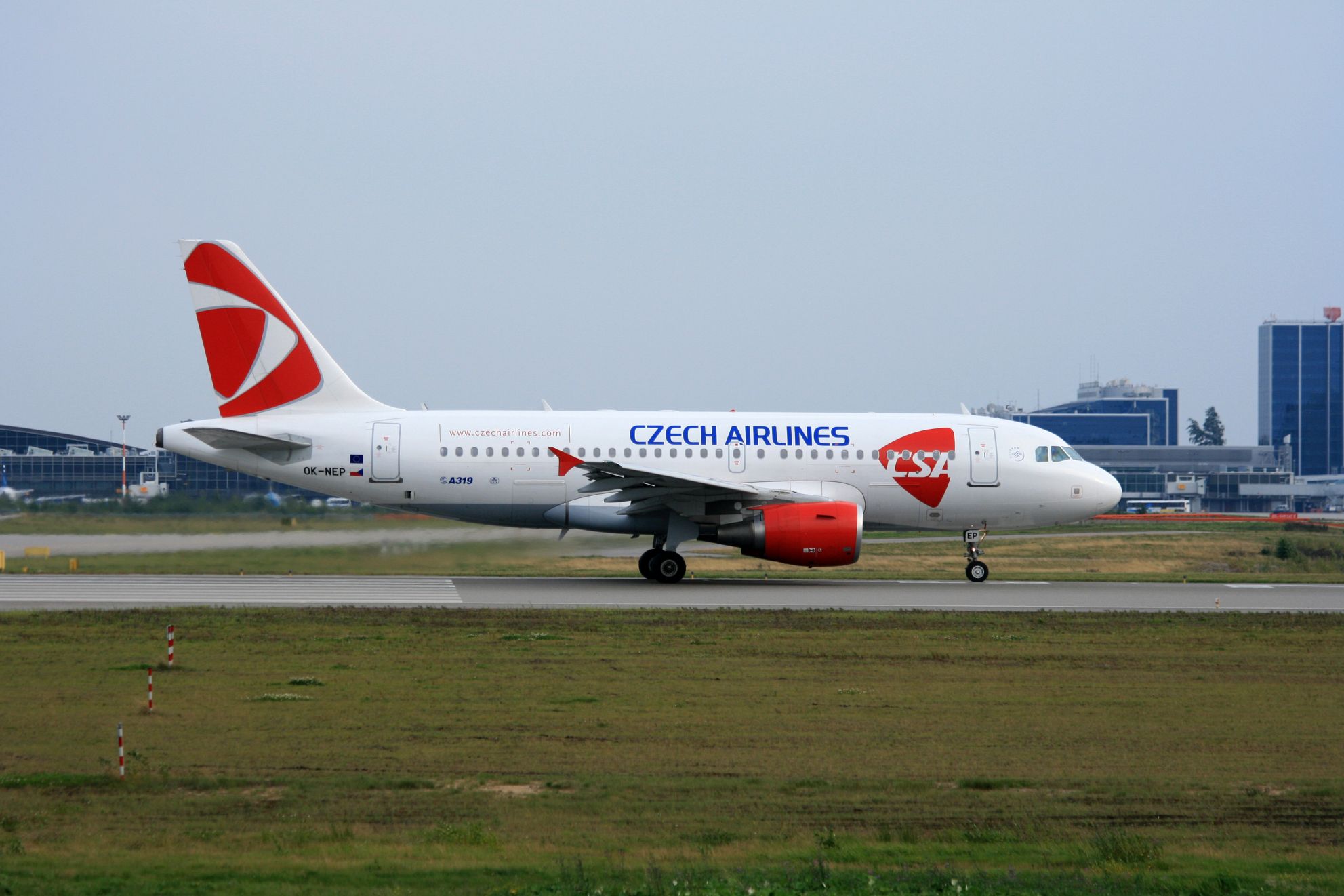 IMG_8939.JPG - OK-NEP, CSA - Czech Airlines, Airbus A319-112, Helsinki - Vantaa (HEL / EFHK), Finland, Sep 2, 2009