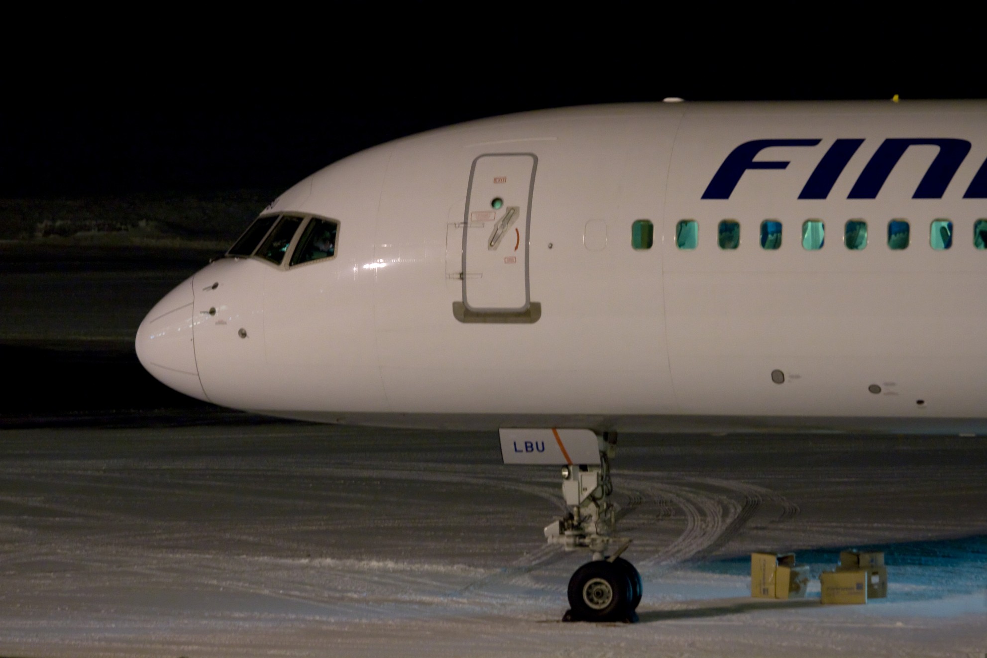IMG_5840.JPG - OH-LBU, Finnair, Boeing 757-2Q8, Jyvskyl (Tikkakoski - Luonetjrvi) (JYV / EFJY), Finland, January 22, 2009