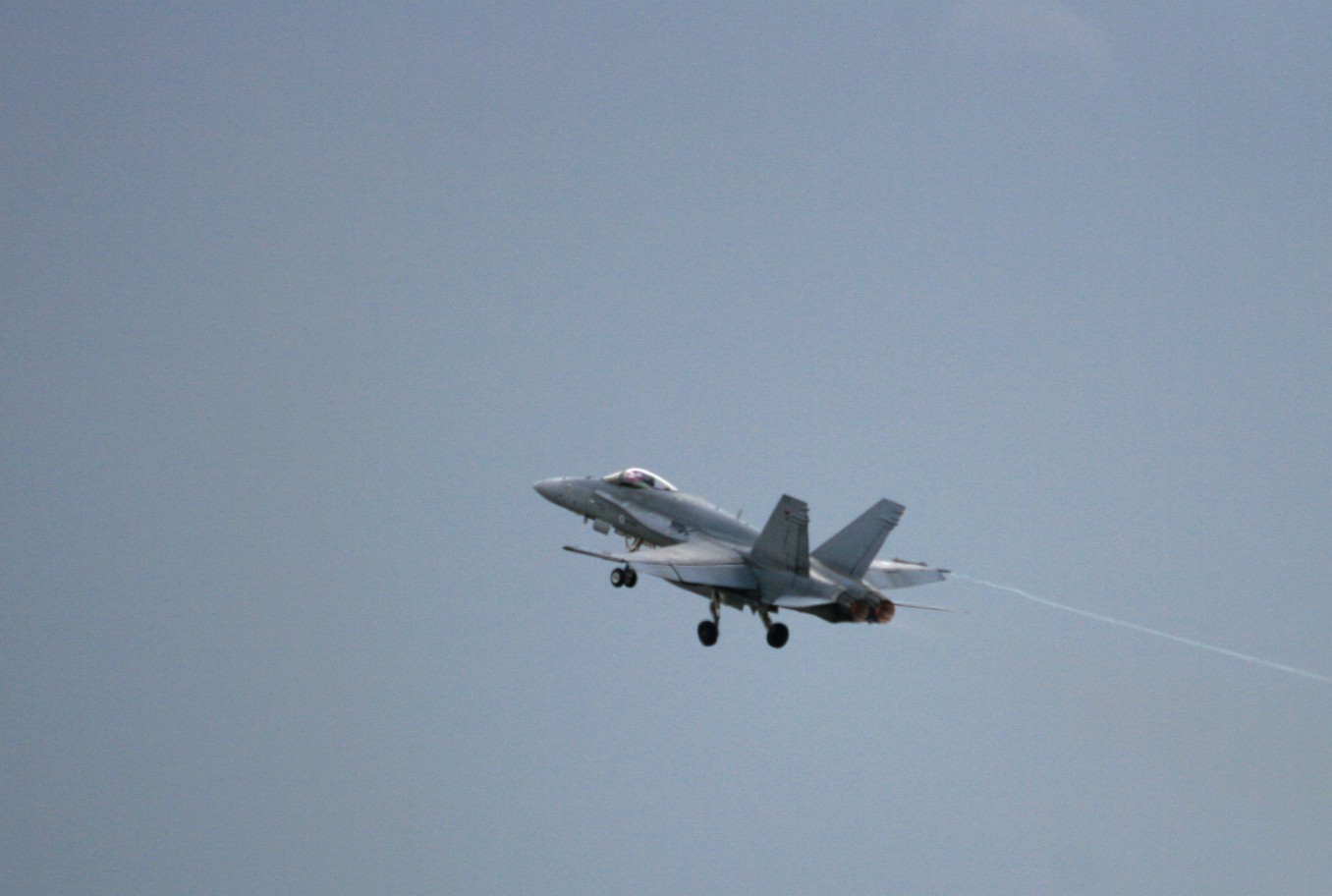 IMG_7370.JPG - HN-422, Finland - Air Force, McDonnell Douglas F-18C Hornet, Jyvskyl (Tikkakoski - Luonetjrvi) (JYV / EFJY), Finland, June 12, 2009