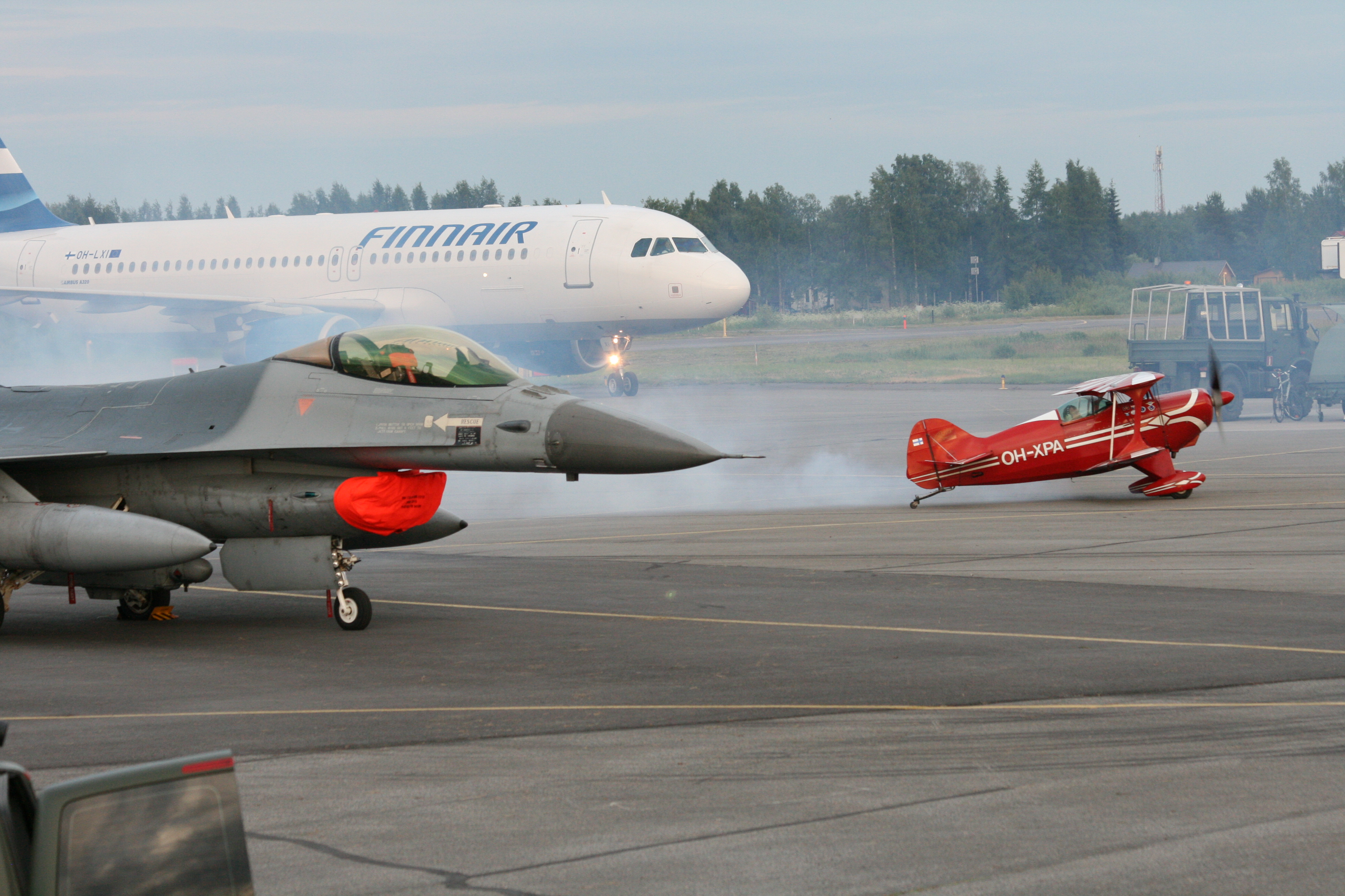 IMG_13603.JPG - OH-XPA, Pitts S-1 Special, Kauhava (KAU / EFKA), Finland, June 25, 2010