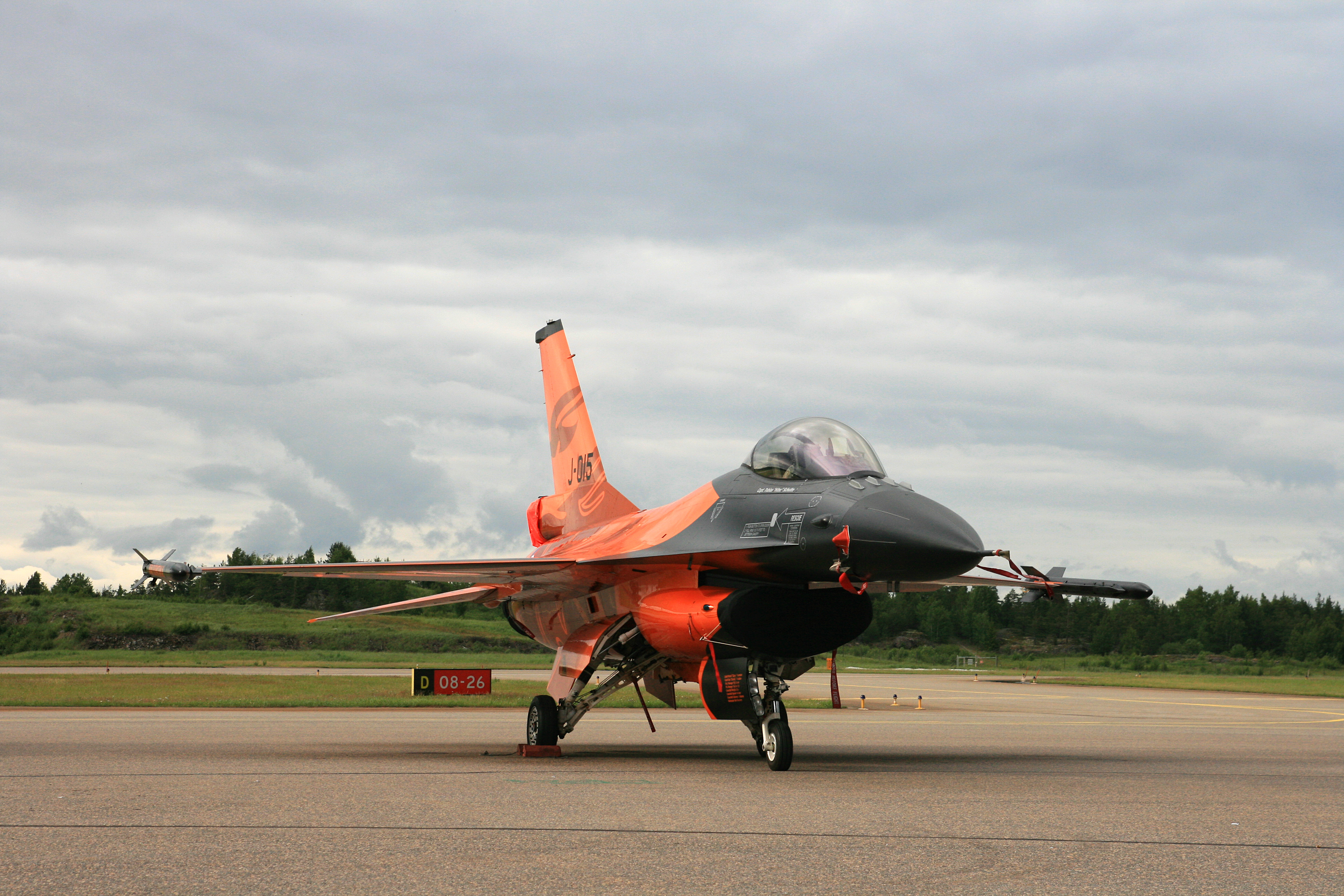IMG_27180.JPG - J-015 RNLAF F-16AM Fighting Falcon