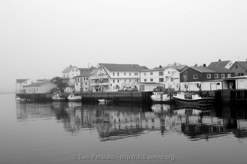 350_IMG_32055_BW.JPG - Henningsvaer