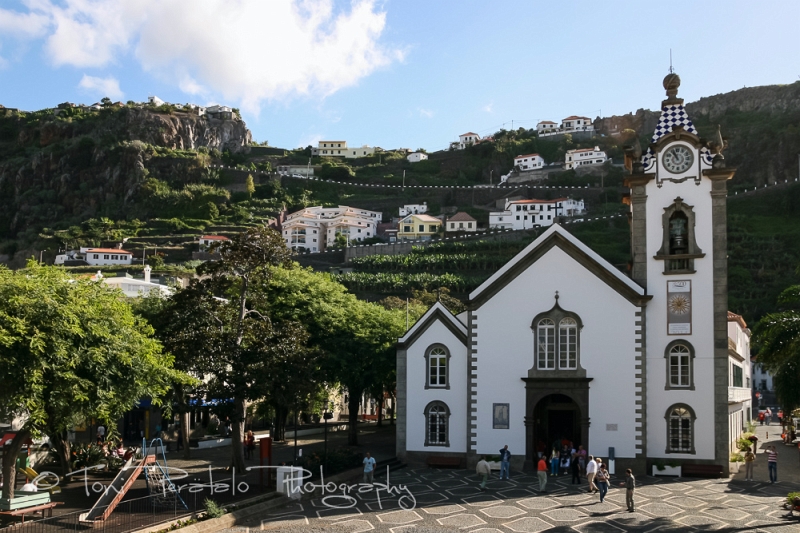 17_EOS400D_35300.jpg - Church in Ribeira Brava