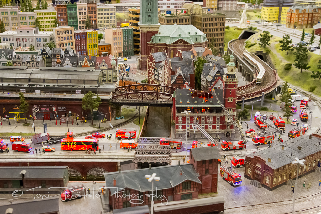 14_EOS7D_10880.jpg - Miniatur Wunderland - One of the larges model railway attractions in the world